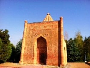 Manas' Tomb