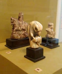 Carved chess pieces of Sogdian traders