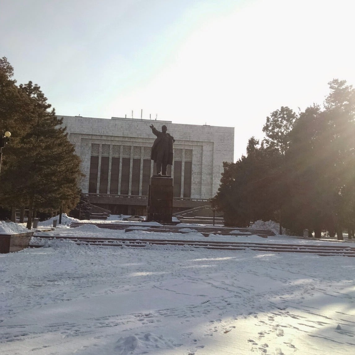 Statue of Lenin behind the History Museum